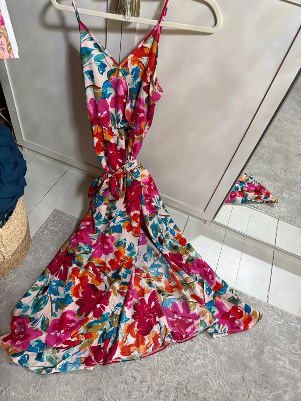 Floral Maxi Dress with Vibrant Multicolor Print